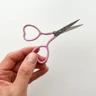 Load image into Gallery viewer, Embroidery Scissors - Hearts
