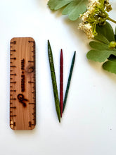 Load image into Gallery viewer, Knitter’s Pride Dreamz Cable Needles, Set of 3
