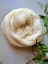 Load image into Gallery viewer, Wool Roving - Summer Shades
