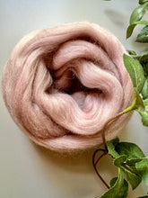 Load image into Gallery viewer, Wool Roving - Summer Shades
