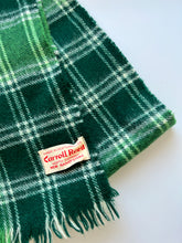Load image into Gallery viewer, Vintage Woven Green Wool Scarf
