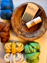 Load image into Gallery viewer, Weaver&#39;s Circle Weaving Kits
