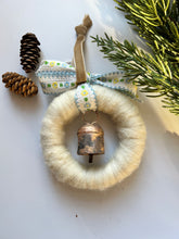 Load image into Gallery viewer, Wool Wreath Ornaments
