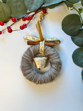 Load image into Gallery viewer, Wool Wreath Ornaments
