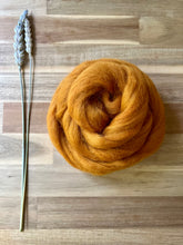 Load image into Gallery viewer, Wool Roving  - Warm Earth
