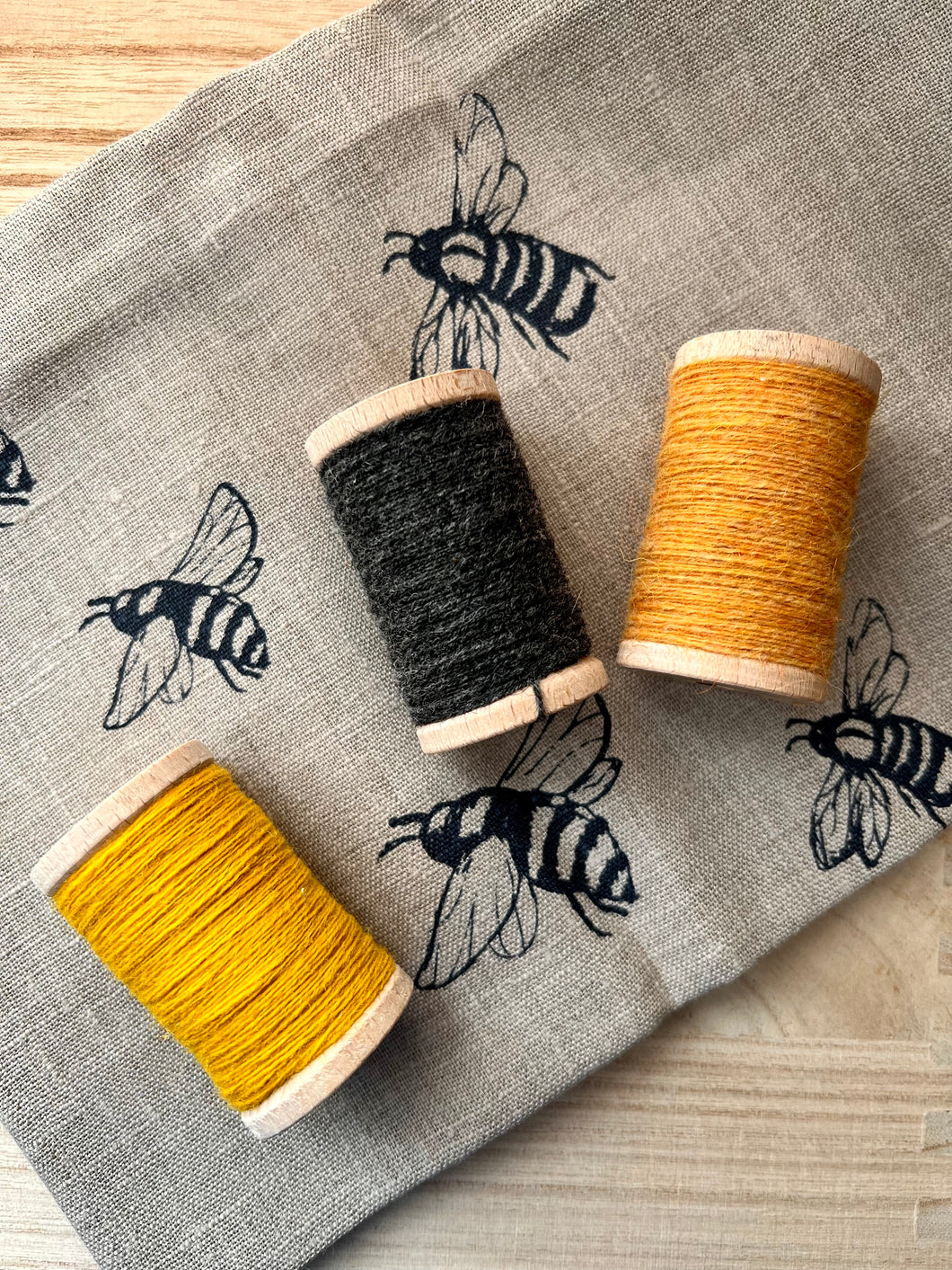 Rustic Wool Thread Set - Bees